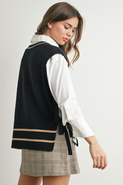 at a glance striped trim sleeveless sweater | black