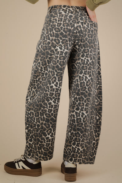 kylie leopard print barrel jeans | mocha