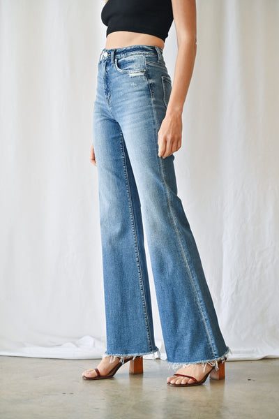 caylie super high rise vintage flare jeans | benegas