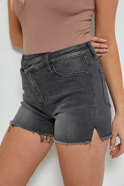 jennifer high rise crossover shorts | black