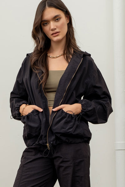enjoying the moment windbreaker | black