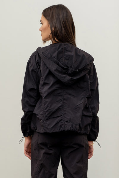 enjoying the moment windbreaker | black