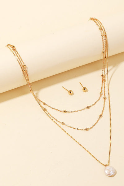triple layer pearl pendant necklace!