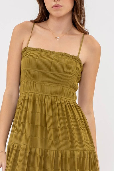 social soiree pleated midi dress | kiwi