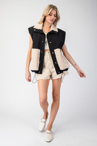 cabin dreams color block sherpa vest | black