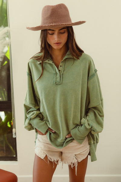 pursuit of fall washed french terry pullover | olive