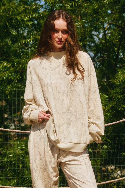 hidden details camo oversized mock neck camo sweatshirt | taupe