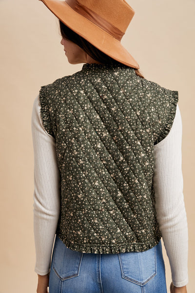 into the garden ditsy print ruffle quilted vest | deep green
