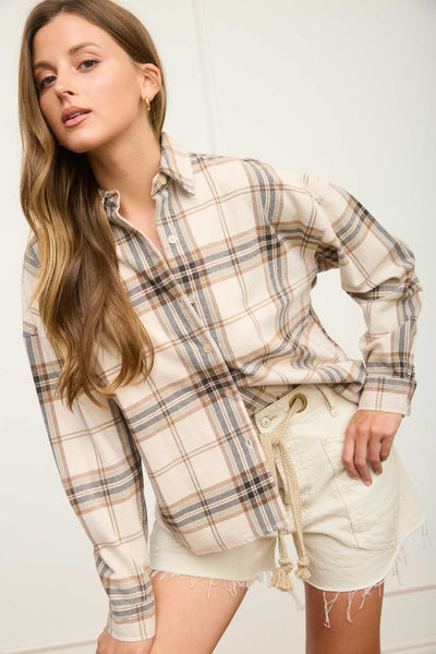 caught my eye plaid button down | khaki