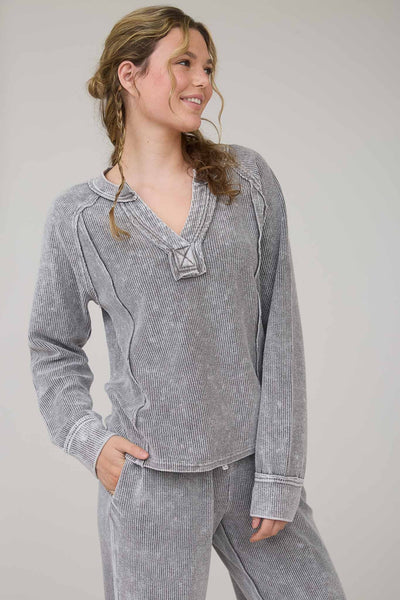 in no rush washed rib top | charcoal