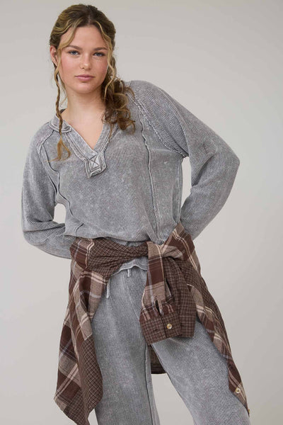 in no rush washed rib top | charcoal