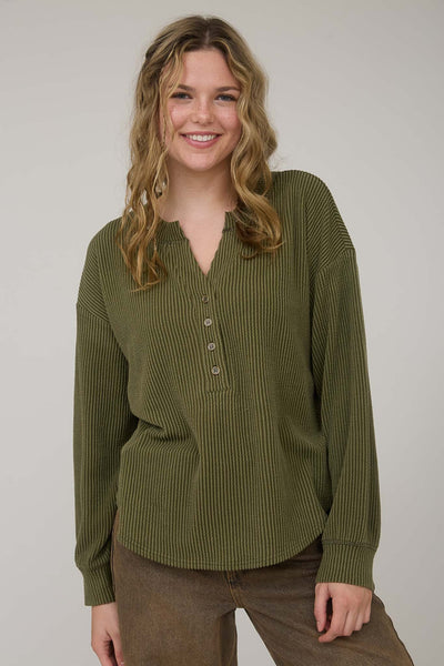 take your turn ribbed henley top | olive