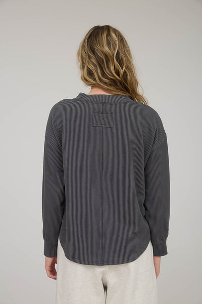 take your turn ribbed henley top | charcoal