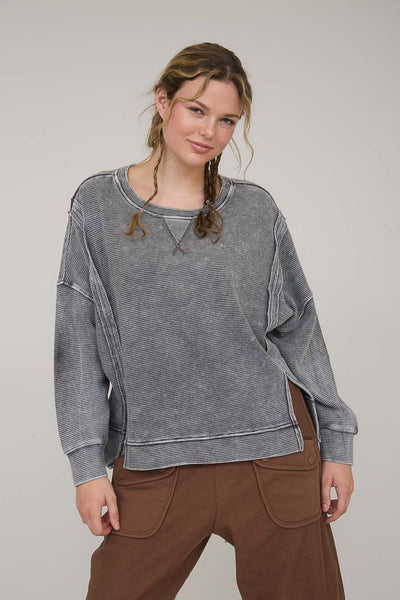 welcome back washed exposed seam pullover | charcoal