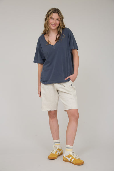 subtle shift washed raw edge v neck tee | navy