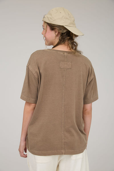 subtle shift washed raw edge v neck tee | brown