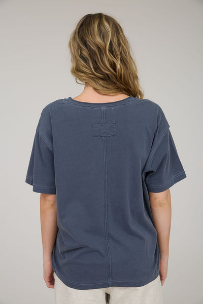 subtle shift washed raw edge v neck tee | navy