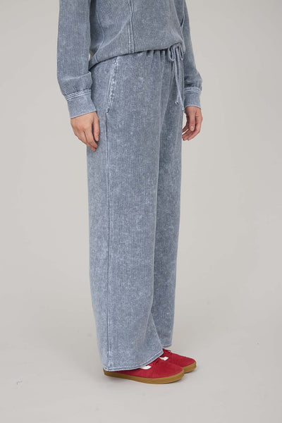 in no rush washed high waist lounge pants | indigo blue