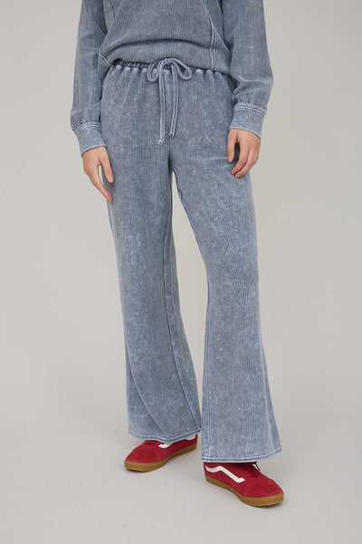 in no rush washed high waist lounge pants | indigo blue