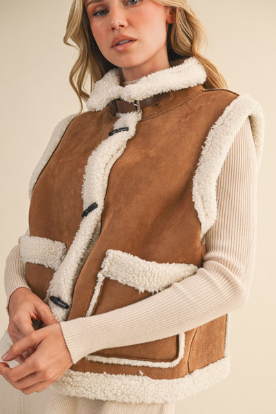 hold your horses toggle button suede vest | taupe