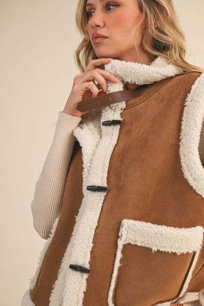 hold your horses toggle button suede vest | taupe