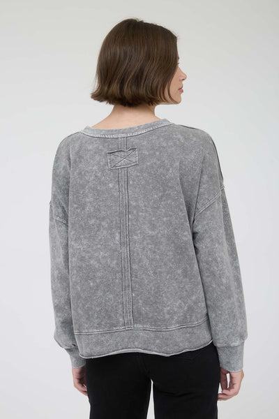 stay close washed exposed seam top | black