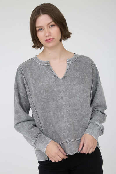 stay close washed exposed seam top | black