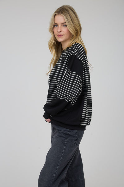 it's a need contrast stripe knit top | black