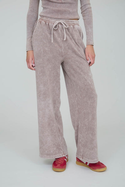 running the show washed wide leg lounge pants | cocoa