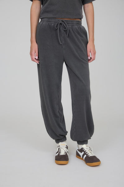 truth be told washed drawstring joggers | charcoal