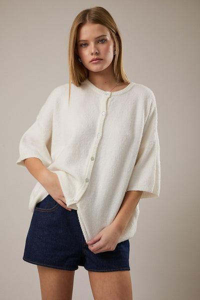 crossing the line short sleeve cardigan | white