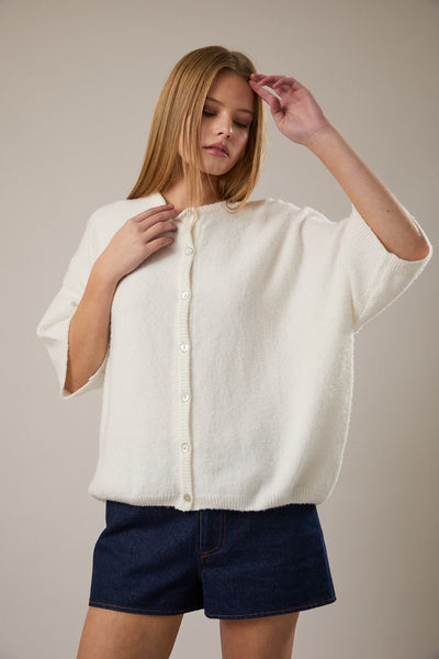 crossing the line short sleeve cardigan | white