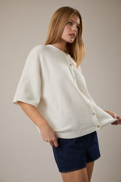crossing the line short sleeve cardigan | white