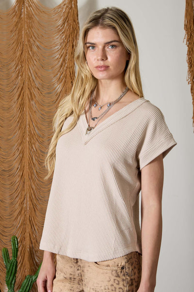casual staple short sleeve ribbed knit | light khaki