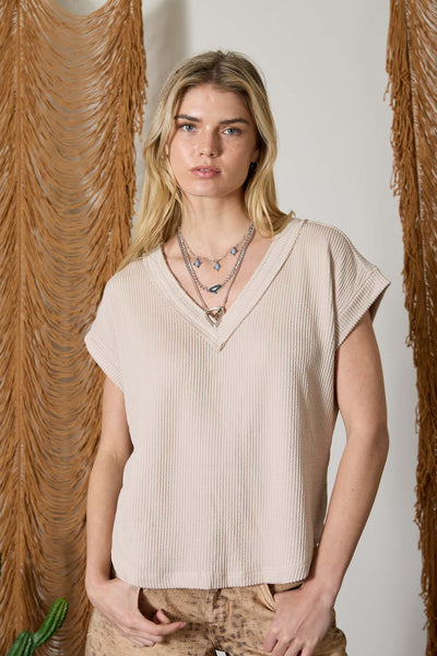 casual staple short sleeve ribbed knit | light khaki