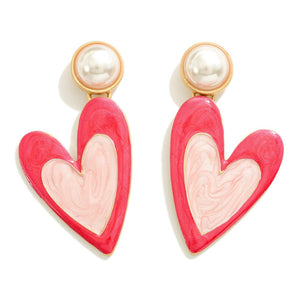 marbled resin heart drop earrings | red