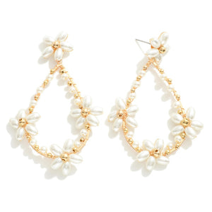 pearl floral teardrop earrings | gold