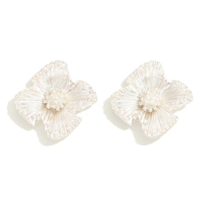 flower stud earrings + pearls | silver