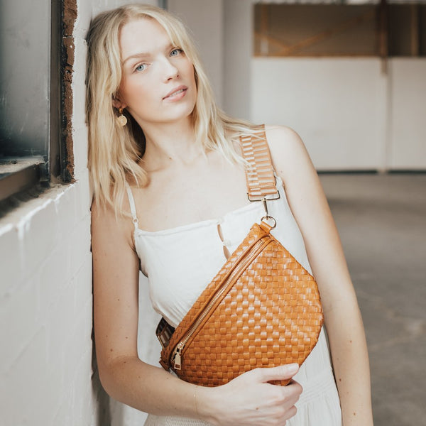 westlyn woven bum bag | brown