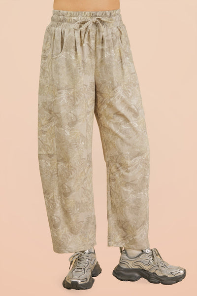 on the hunt camo barrel leg knit lounge pants | taupe