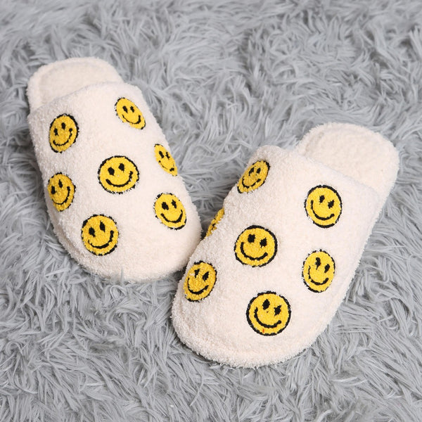 super smiley slippers | white