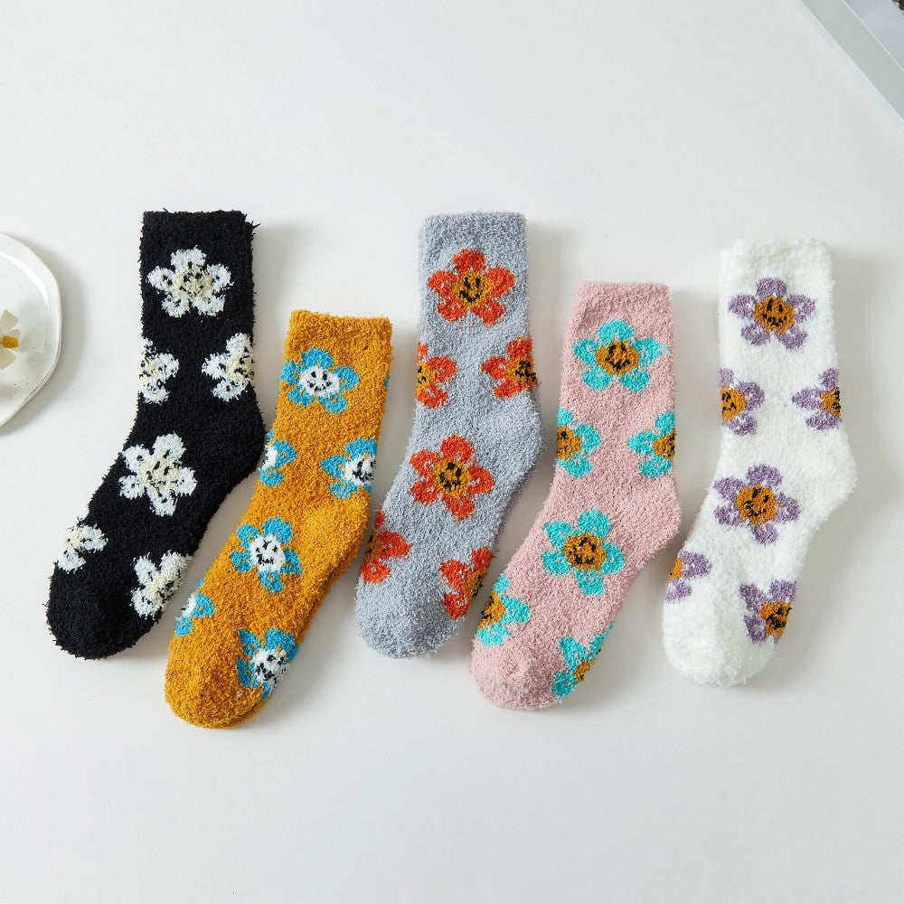 plush knit socks | daisy smile