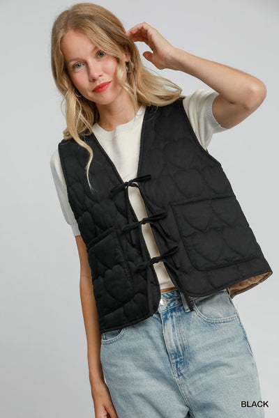 little moments heart quilted vest | black