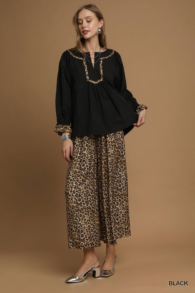 wildly unexpected leopard trim long sleeve top | black