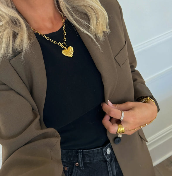 chansutt pearls | water resistant necklace