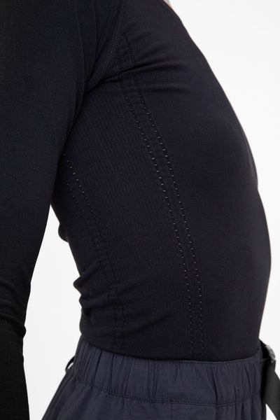 never leaving seamless long sleeve tee | black