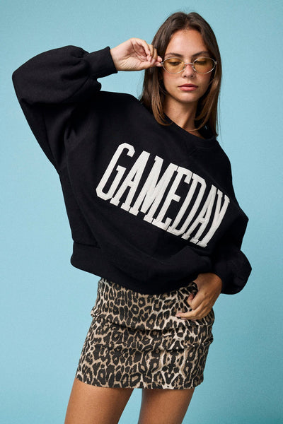 gameday essential oversized sweatshirt | black