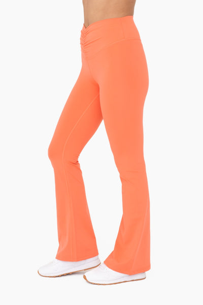set the pace flare leggings | hot coral
