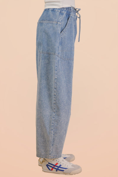 feeling elated chambray barrel jeans | indigo
