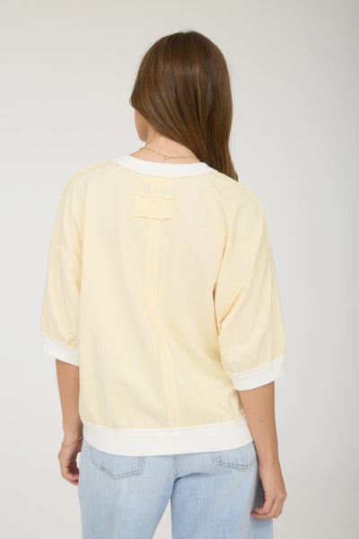 trust what you know contrast trim knit top | butter yellow